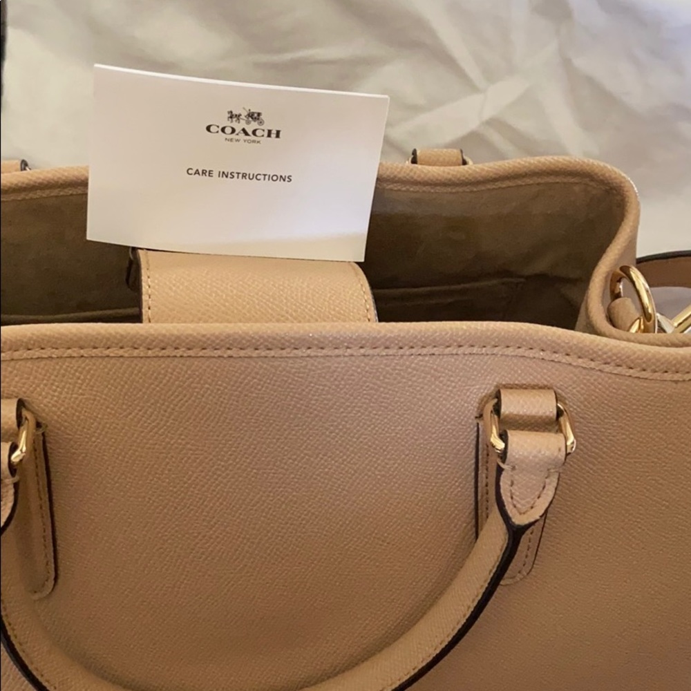 A coach bag - Picture 4 of 8